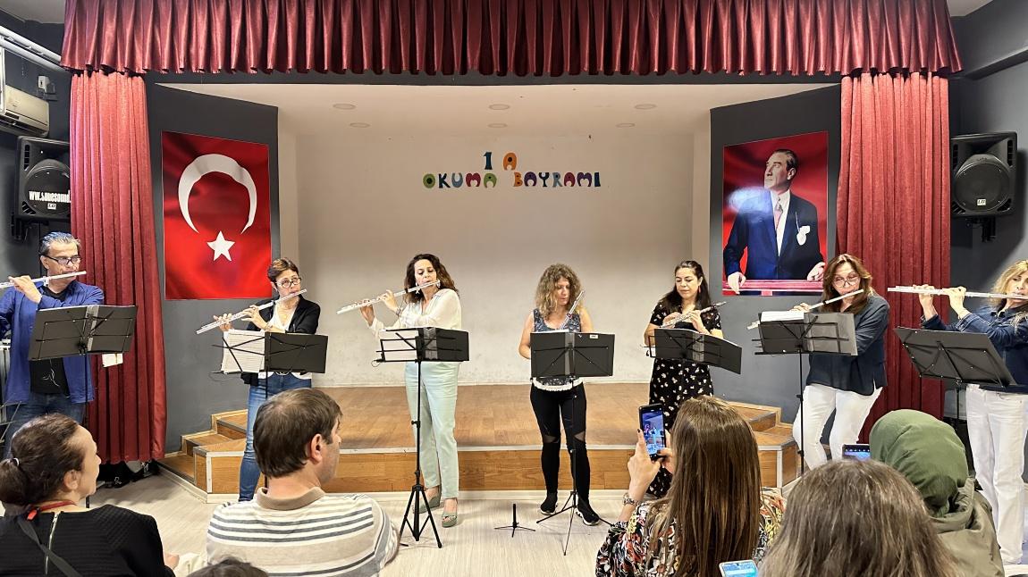 2/F Sınıfı ve Kadıköy Halk Eğitim Flüt Topluluğu Konseri